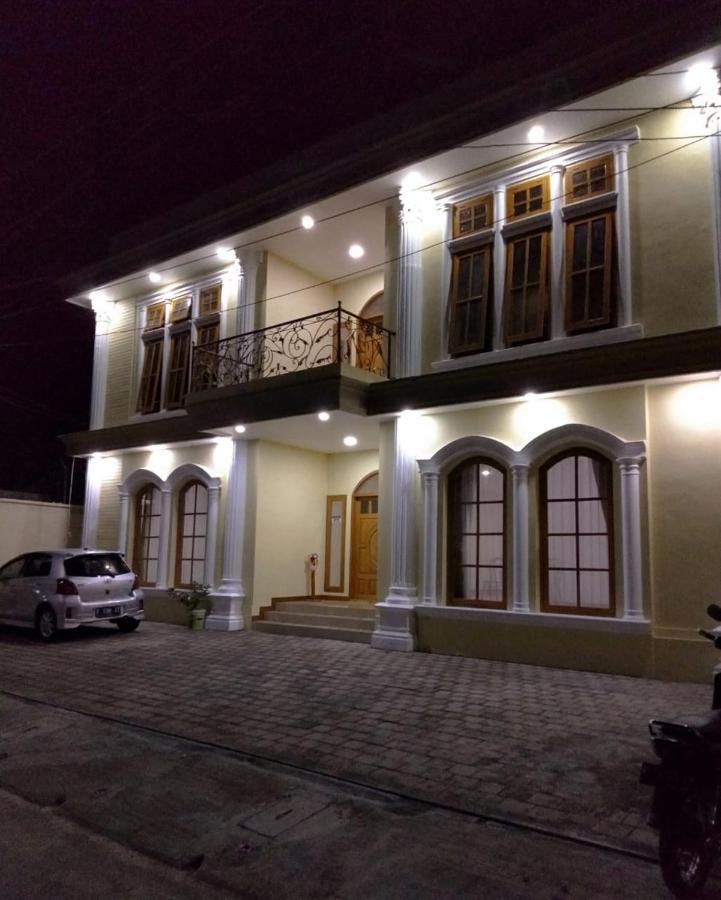 Bluefire Homestay Syariah Баньювангі Екстер'єр фото